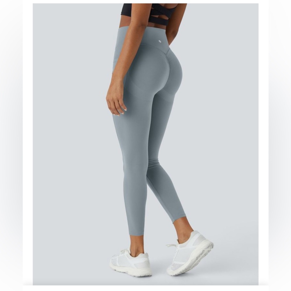 Halara UltraSculpt High-Waisted Scrunch Butt Pocket Leggings